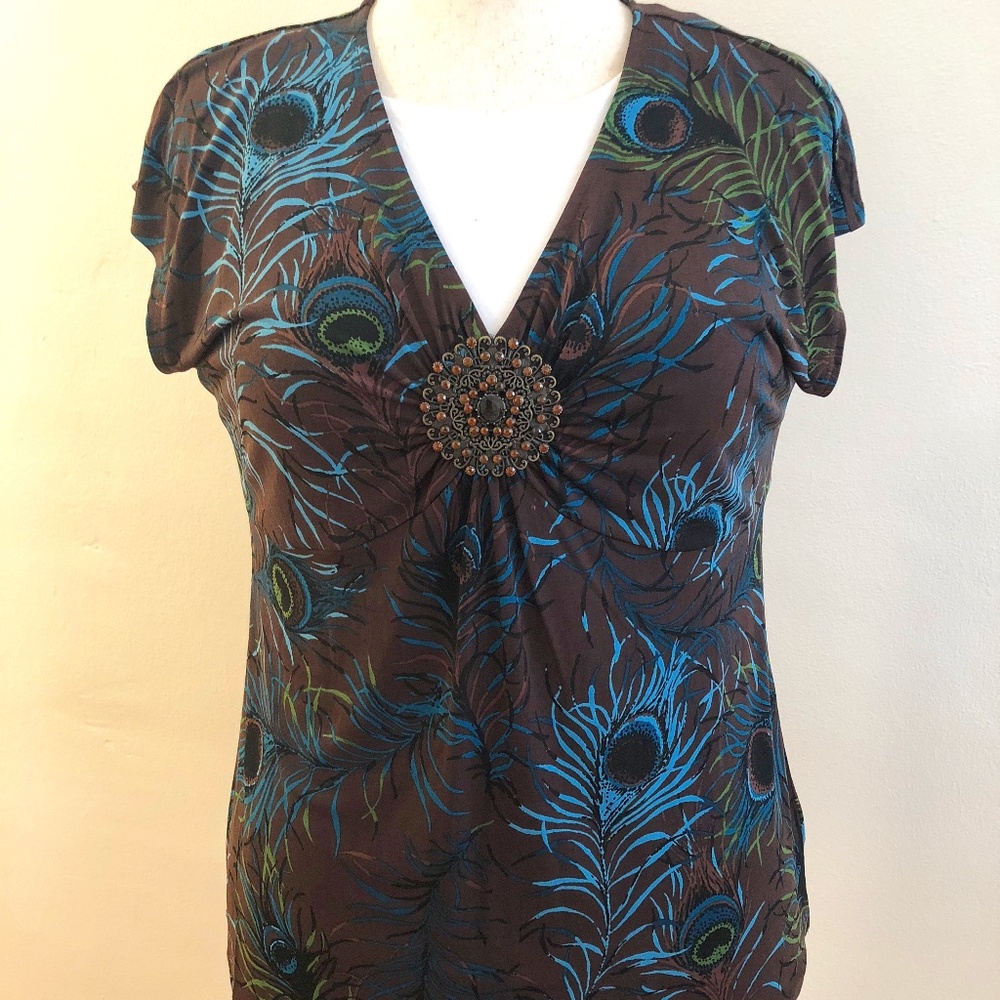 Peacock Feathers on Brown w Rhinestone Brooch Blouse